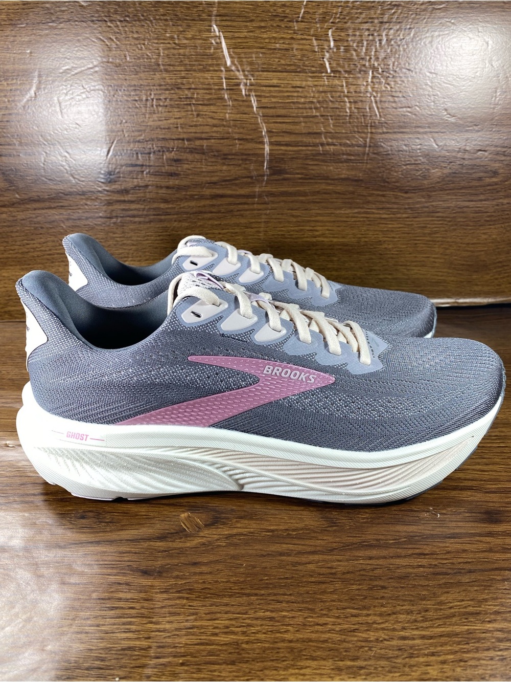 Brooks Ghost 17 women’s shoe size 9.5
